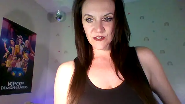 easy briezy online show from January 12, 5:34 am