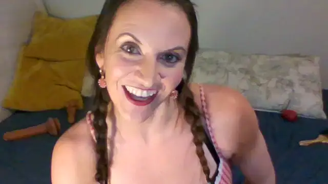 easy briezy online show from March 12, 11:33 pm