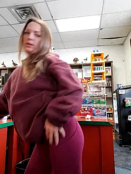 Cassaroll333 online show from December 1, 4:34 pm