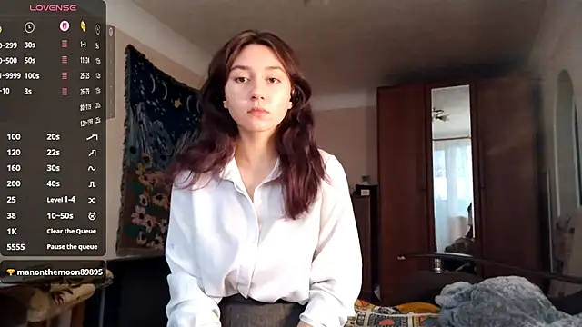 MiaLovelyOne online show from November 15, 6:11 am