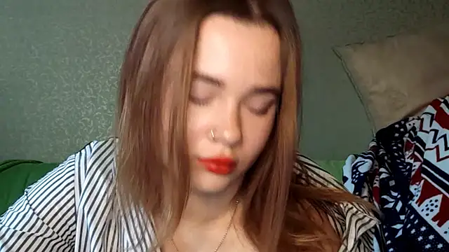 QuiveredFrown online show from October 11, 11:42 am