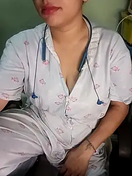 Snapshot of Parya_109 chatting on November 13, 12:48 pm Parya 109 online show from November 13, 12:48 pm