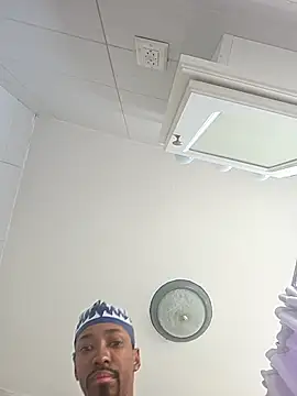 SLIM-BONEZ-N-HARMONY online show from January 16, 3:05 pm