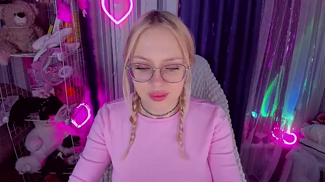 CeaneLino online show from April 5, 11:40 am