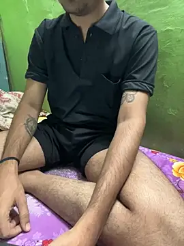 Snapshot of foxythebold chatting on October 13, 5:24 pm foxythebold online show from October 13, 5:24 pm