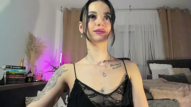 JacquelineHex online show from April 12, 2:05 am