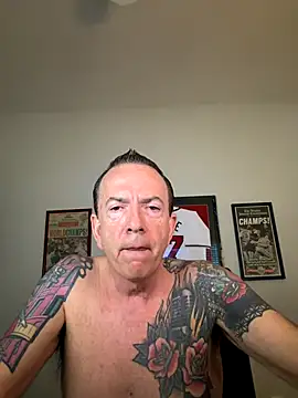 Snapshot of Crazy_Mike1 chatting on October 7, 1:08 pm Crazy Mike1 online show from October 7, 1:08 pm