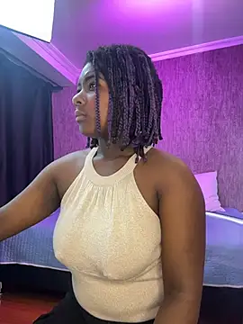Snapshot of KarinaFlowers_ chatting on April 21, 12:11 pm KarinaFlowers online show from April 21, 12:11 pm