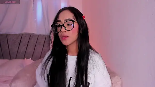 klohe wiilliams online show from March 19, 2:54 pm