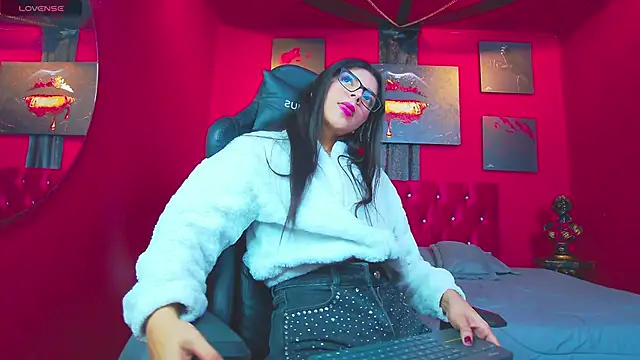 Snapshot of Aranzza_Ross chatting on November 26, 12:28 pm Aranzza Ross online show from November 26, 12:28 pm