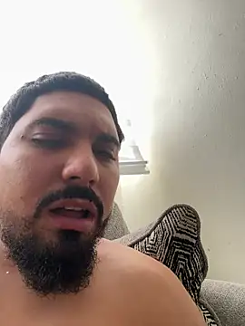 Snapshot of Pollo0215 chatting on July 28, 12:23 pm Pollo0215 online show from July 28, 12:23 pm