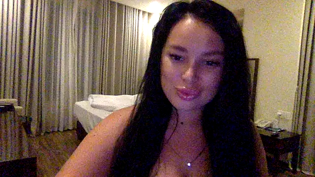 Snapshot of Fayronna chatting on February 18, 5:20 pm Fayronna online show from February 18, 5:20 pm