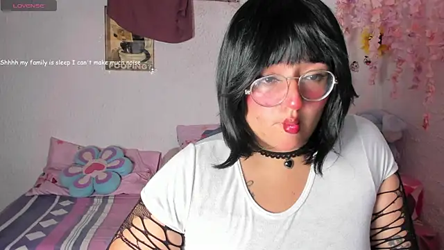 Emilycollei online show from January 8, 2:47 am