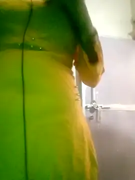 Snapshot of Sexy_Riya_Bhabhi chatting on October 18, 7:31 am Sexy Riya Bhabhi online show from October 18, 7:31 am