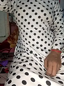 Snapshot of Sexy_Riya_Bhabhi chatting on December 18, 7:14 am Sexy Riya Bhabhi online show from December 18, 7:14 am