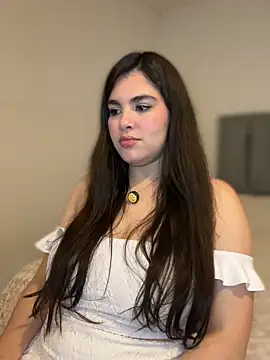 Isabella LaRue online show from April 14, 2:50 am