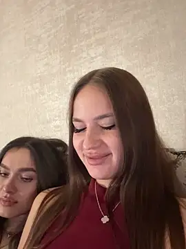 Snapshot of MayaGlow chatting on October 21, 5:52 am MayaGlow online show from October 21, 5:52 am