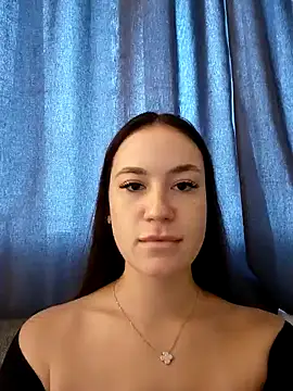 Snapshot of MayaGlow chatting on November 15, 6:00 am MayaGlow online show from November 15, 6:00 am