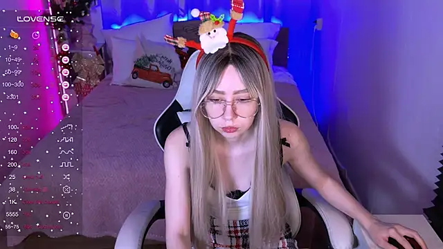 sofiisun online show from December 23, 1:58 am