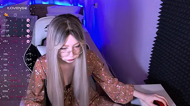 sofiisun online show from February 20, 5:04 am