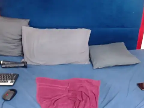 Snapshot of CaramelBootty chatting on October 9, 4:10 am CaramelBootty online show from October 9, 4:10 am