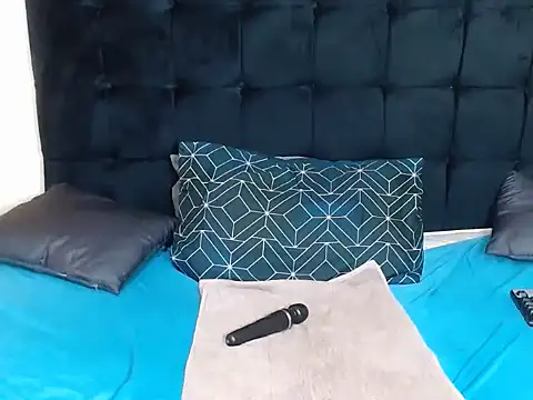 Snapshot of CaramelBootty chatting on October 26, 4:07 am CaramelBootty online show from October 26, 4:07 am