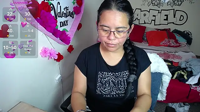 Miss  kendra  online show from February 18, 3:19 pm