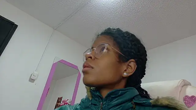 thianahorny online show from March 10, 12:43 pm