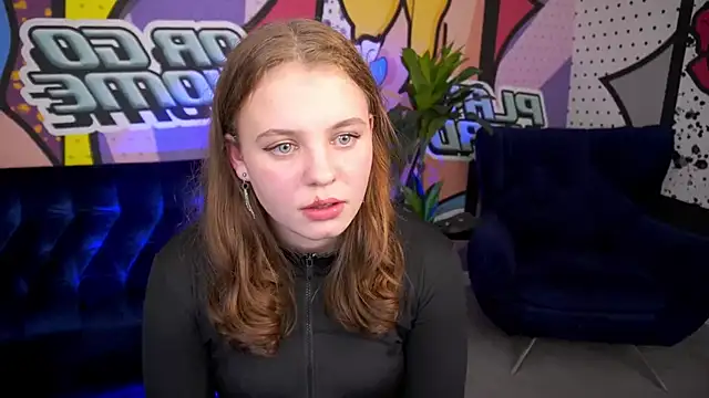 SnowWhiti online show from October 28, 2:20 pm