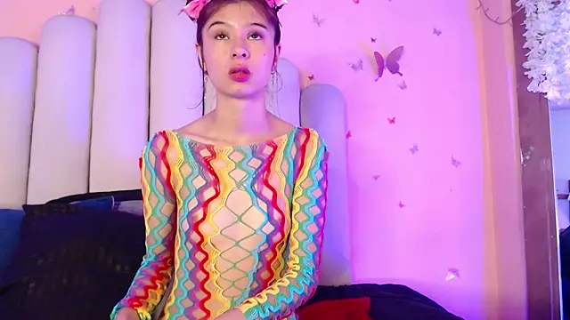 Snapshot of SweetRenata_ chatting on October 16, 11:22 am SweetRenata online show from October 16, 11:22 am