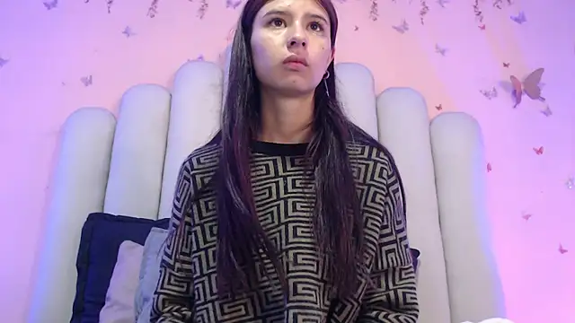 Snapshot of SweetRenata_ chatting on November 7, 11:21 am SweetRenata online show from November 7, 11:21 am