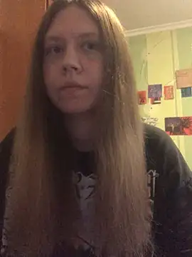 Snapshot of LunaVirelle chatting on April 18, 4:44 pm LunaVirelle online show from April 18, 4:44 pm