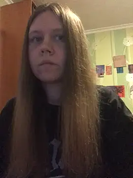 Snapshot of LunaVirelle chatting on April 19, 8:33 pm LunaVirelle online show from April 19, 8:33 pm