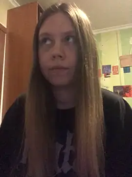 Snapshot of LunaVirelle chatting on April 22, 5:03 pm LunaVirelle online show from April 22, 5:03 pm