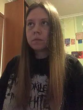 Snapshot of LunaVirelle chatting on April 23, 8:00 pm LunaVirelle online show from April 23, 8:00 pm