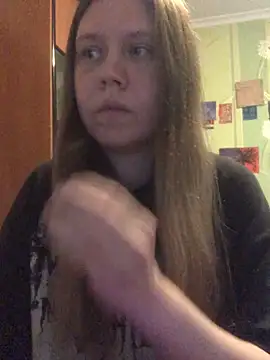 Snapshot of LunaVirelle chatting on May 27, 5:10 pm LunaVirelle online show from May 27, 5:10 pm