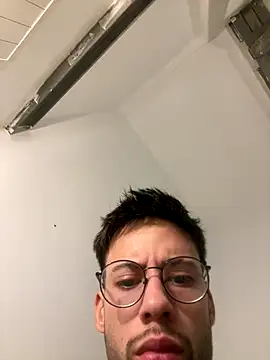 Snapshot of Maryanit chatting on November 14, 12:31 am Maryanit online show from November 14, 12:31 am