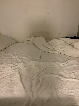 Snapshot of Maryanit chatting on November 16, 1:11 am Maryanit online show from November 16, 1:11 am