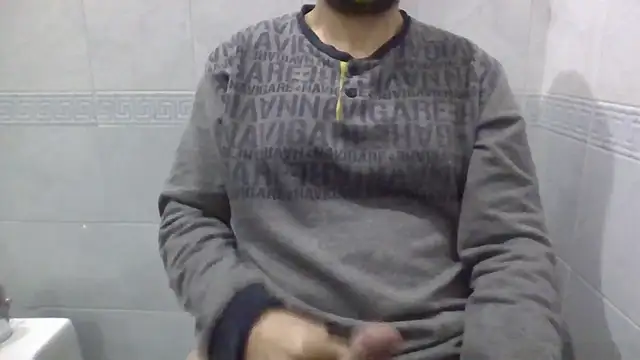 Snapshot of sci69 chatting on December 14, 11:42 pm sci69 online show from December 14, 11:42 pm