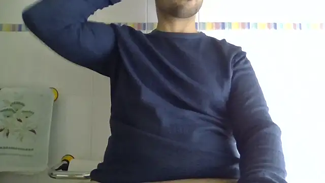 Snapshot of sci69 chatting on December 17, 1:39 pm sci69 online show from December 17, 1:39 pm