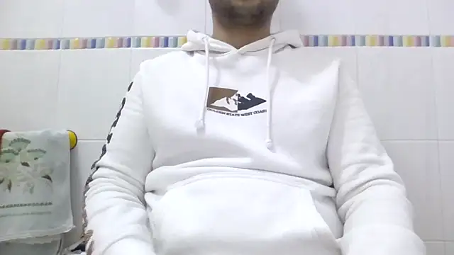 Snapshot of sci69 chatting on December 21, 1:51 pm sci69 online show from December 21, 1:51 pm