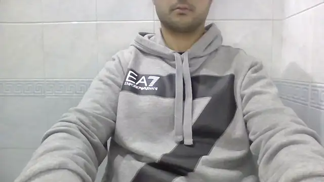 Snapshot of sci69 chatting on February 1, 7:34 pm sci69 online show from February 1, 7:34 pm