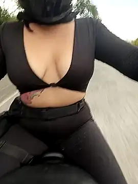 Snapshot of Scarlet_Aura chatting on November 9, 9:24 pm Scarlet Aura online show from November 9, 9:24 pm