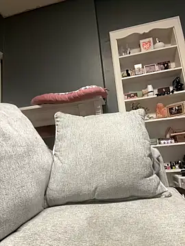 lexuslover687 online show from April 14, 3:40 pm