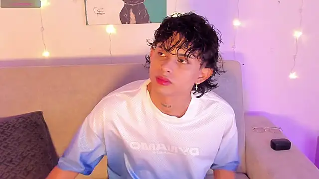 lua boy online show from April 26, 9:23 pm