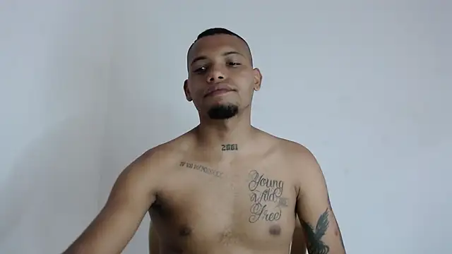 Snapshot of drako_monster chatting on November 3, 8:54 pm drako monster online show from November 3, 8:54 pm