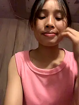 Snapshot of Han-han123 chatting on October 22, 1:11 pm Han-han123 online show from October 22, 1:11 pm