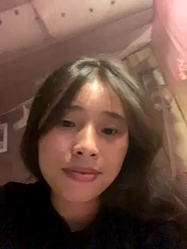 Snapshot of Han-han123 chatting on October 27, 1:59 pm Han-han123 online show from October 27, 1:59 pm