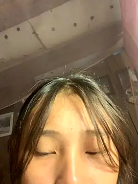 Snapshot of Han-han123 chatting on October 28, 2:04 am Han-han123 online show from October 28, 2:04 am