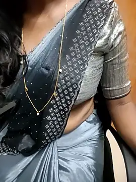 Snapshot of Tamilmallu-duskygirl03 chatting on February 4, 6:47 pm Tamilmallu-duskygirl03 online show from February 4, 6:47 pm